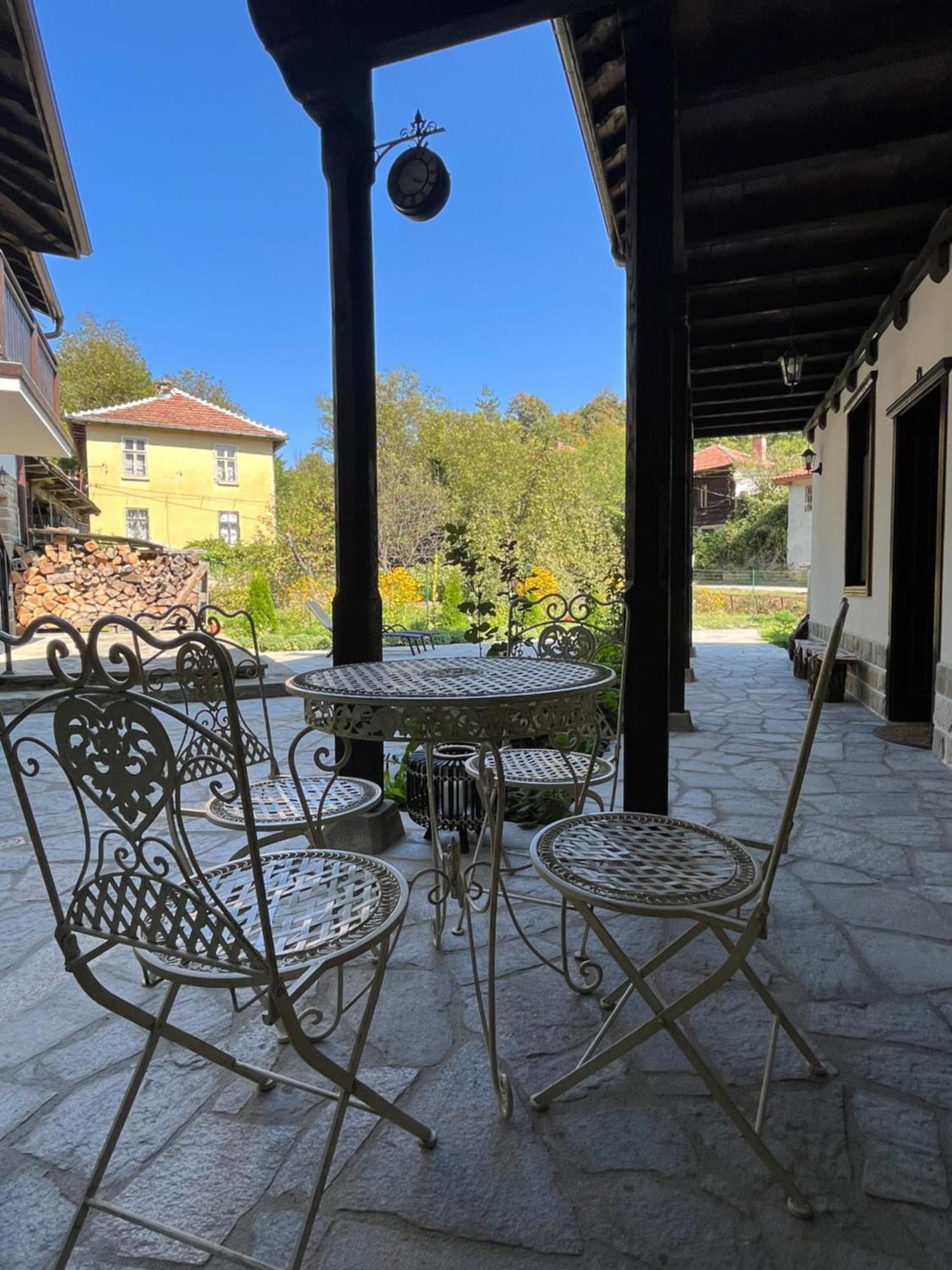 Verta House Tryavna Eksteriør billede